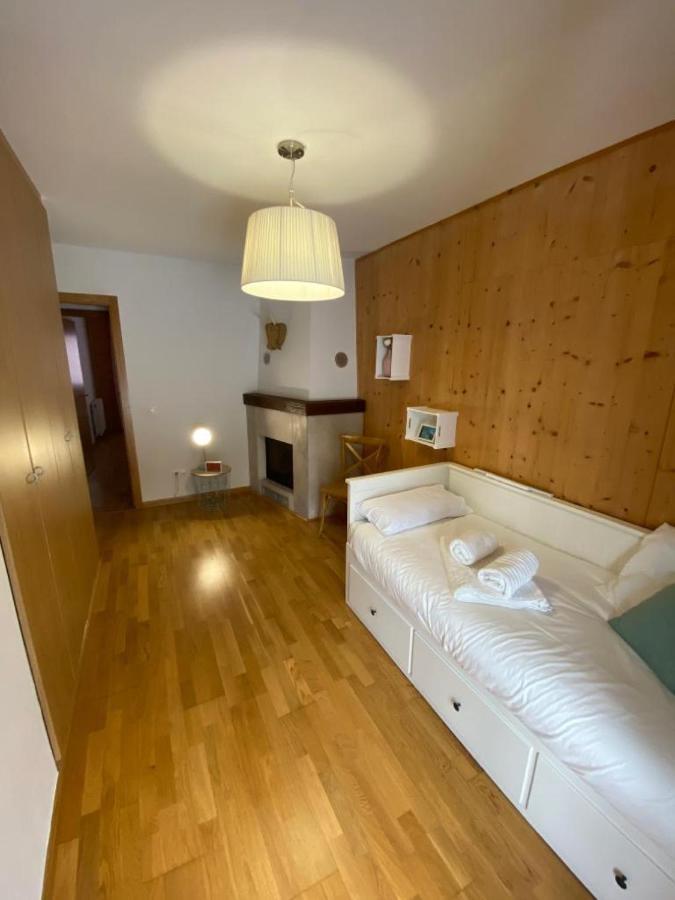 Fantastico Apartamento Con Jardin En Castiello De Jaca Vut Hu-20-007 Luaran gambar